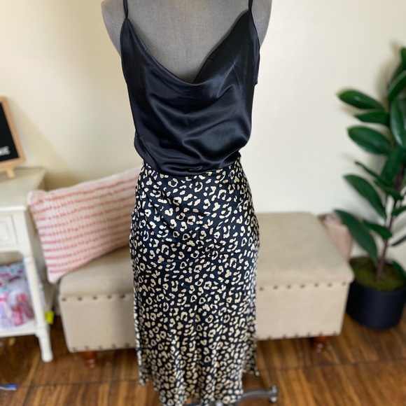 Women’s animal print midi skirt - Picture 3 of 3